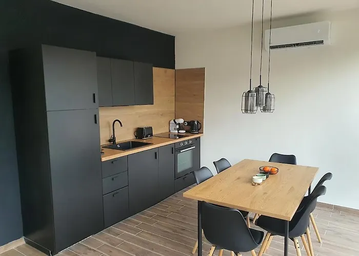 Semesterbostad Ohuta-barn Vendeghaz